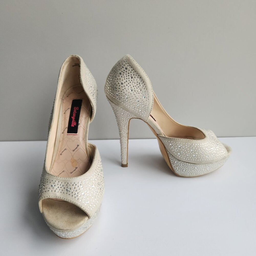 Betseyville Betty Johnson 6.5 Y2K Beige w/ Gems Peep Toe Pumps Platform Stiletto